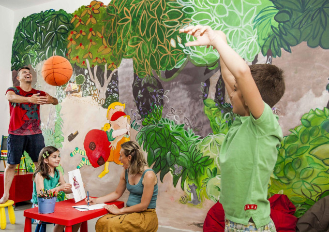 media.Slide-Family-02-Hotel-Ines-Cattolica