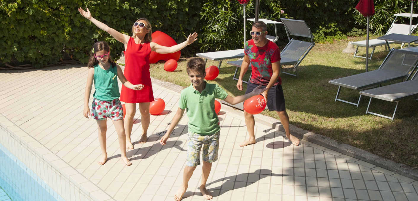 media.Slide-Family-04-Hotel-Ines-Cattolica